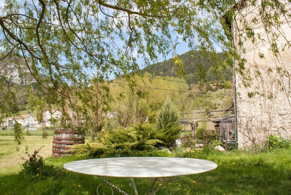 Le Colombier Bed & Breakfast Glandage Exterior photo